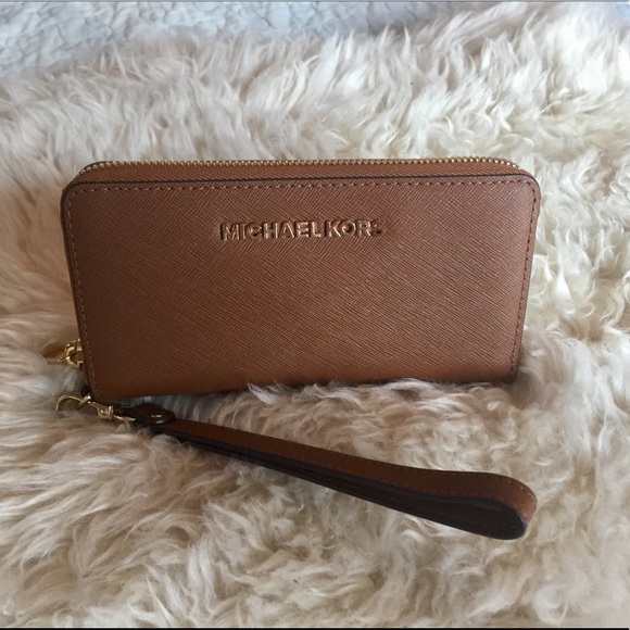 BNWT Michael Kors Multi Fuction Wallet Phone Case - Picture 1 of 7